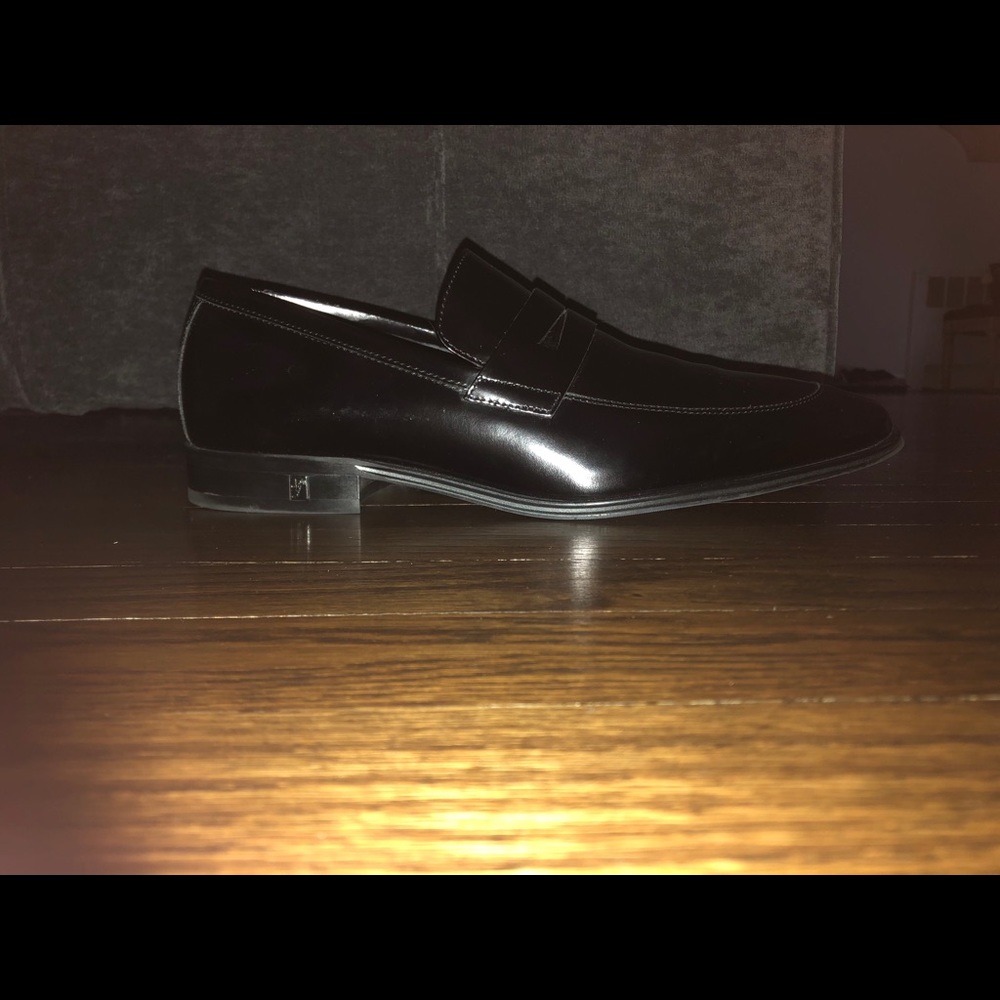 Versace men’s dress shoes - Picture 2 of 6